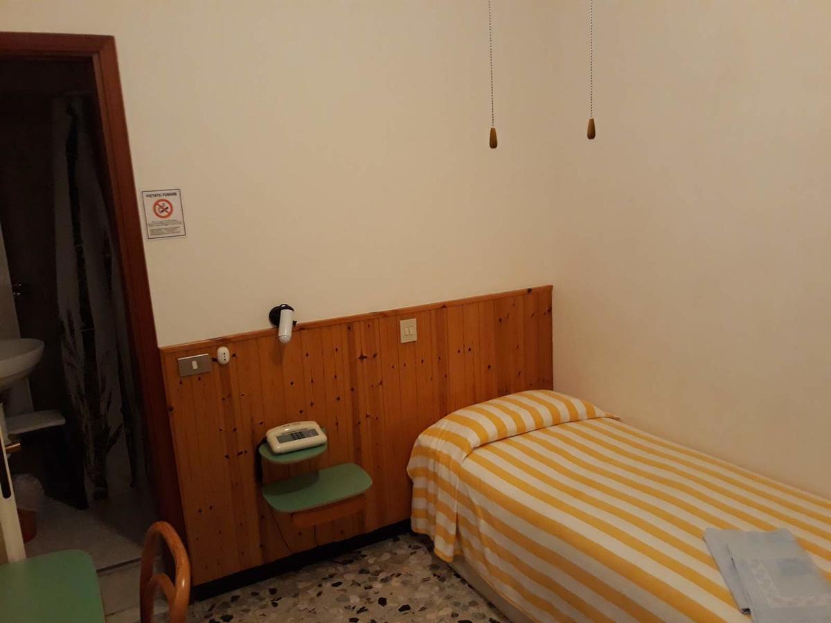 Hotel Geppi Pietra Ligure Exterior photo